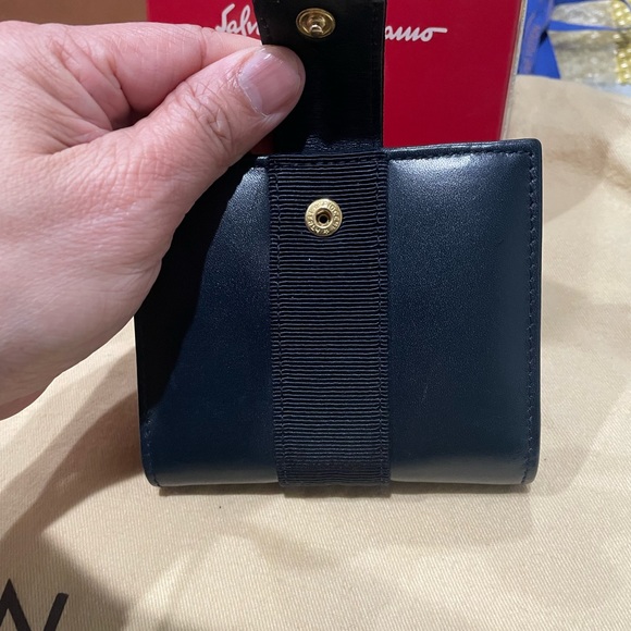 Salvatore Ferragamo Compact Wallet - Picture 9 of 12